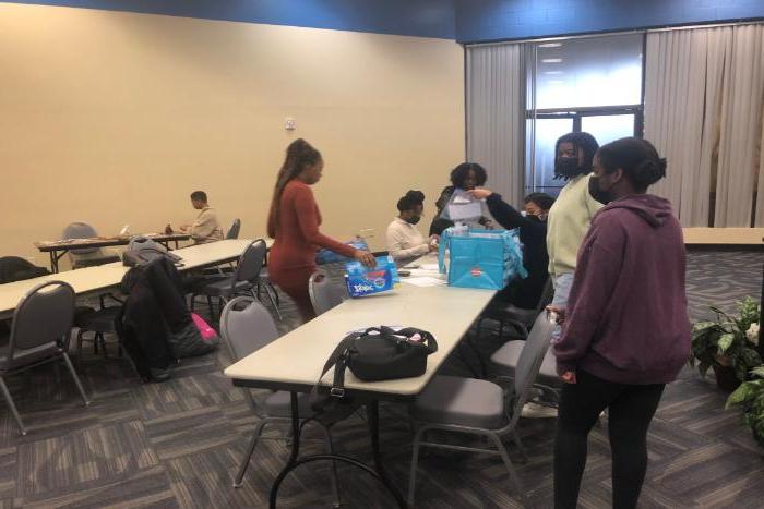 PGCC SGA and CAB Donate Arts and Crafts to Children's Hospita